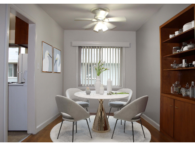 Hale Apartments photo 3